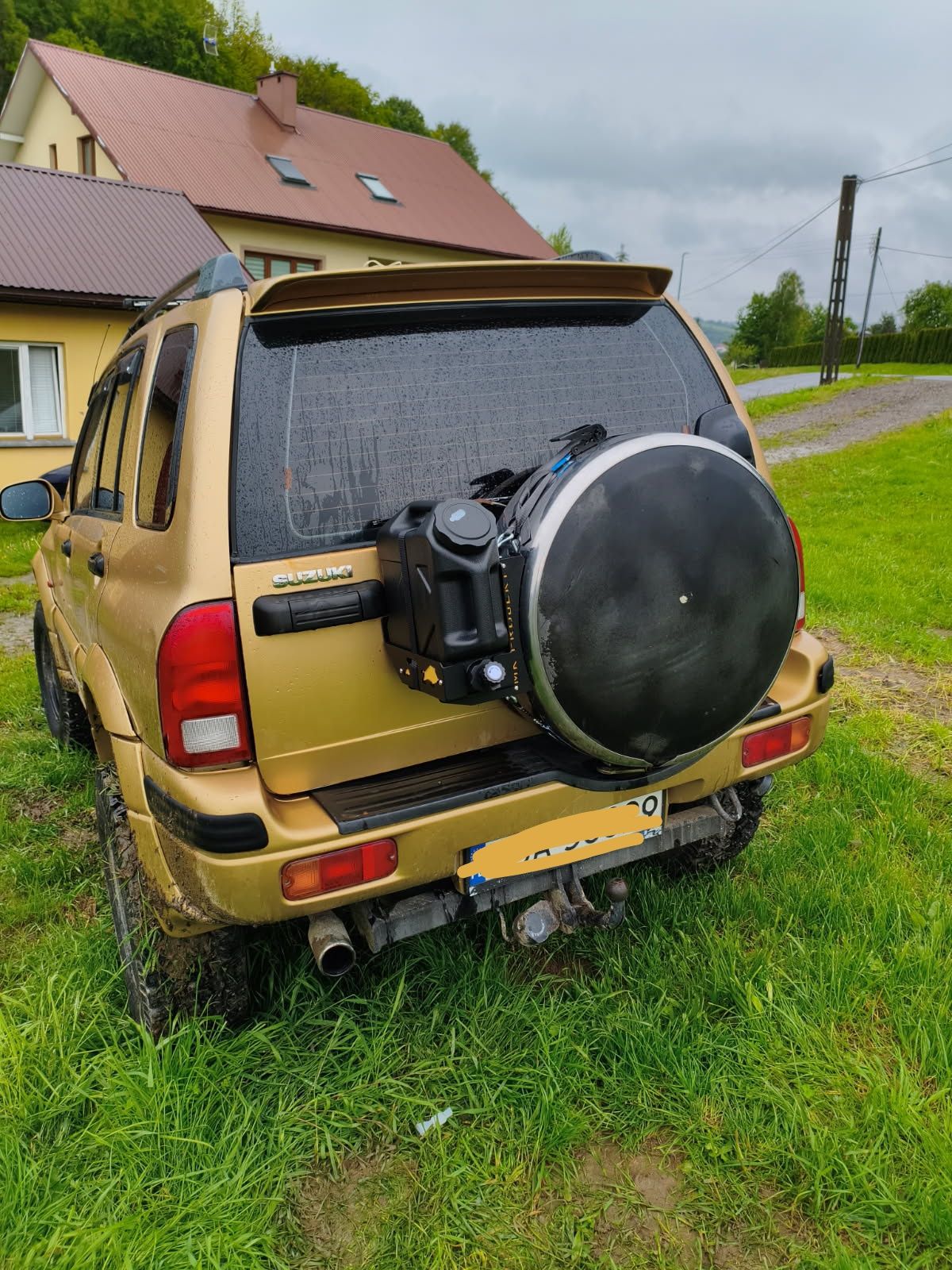 Kosz ze zbiornikiem na wodę 10l  off road Myślistwo