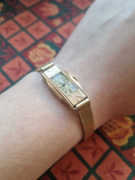 Złoty zegarek vintage Reville 14k