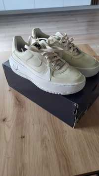 Buty Nike Wmns Air Force 1'07 SE