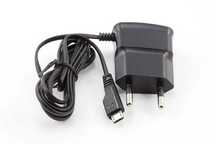 SAMSUNG - ETAOU10EBE - Carregador/Adaptador - 5.0v ~ 0.7A