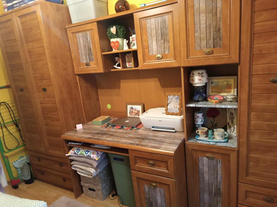 Oddam komplet mebli za darmo