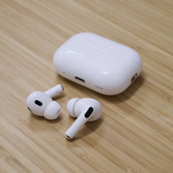 Airpods Pro APPLE 2ª Geração USB-C