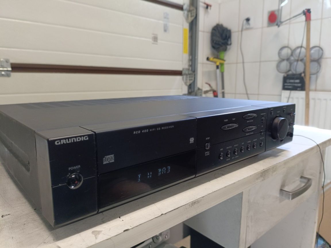 Amplituner z CD GRUNDIG RCD400

model RCD 400