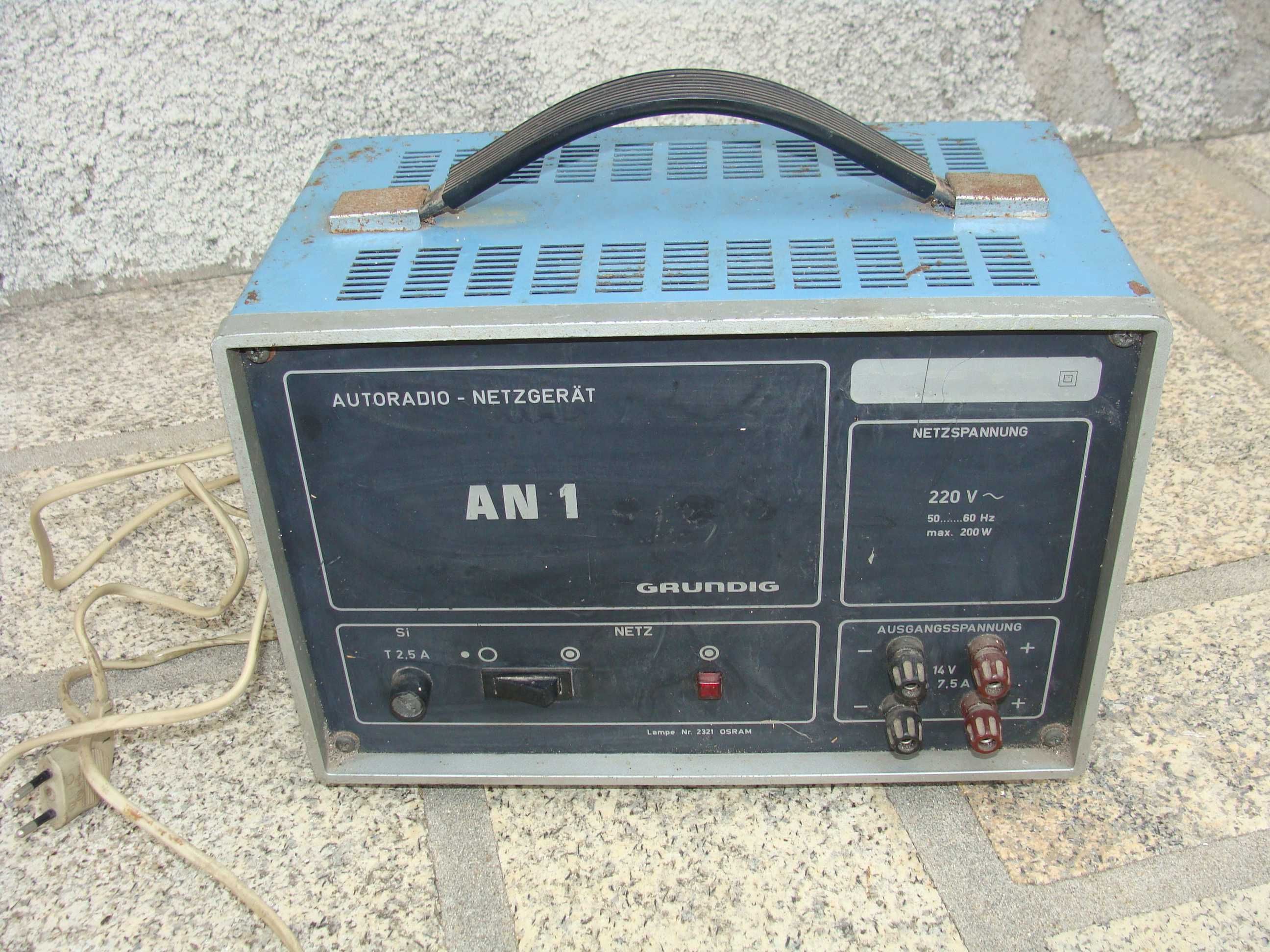 Grundig Autoradio-Netzgerät AN 1