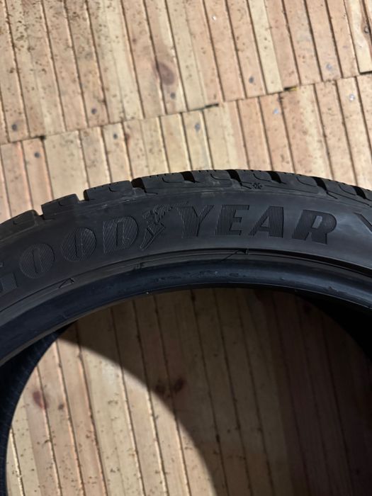 Sprzedam opony zimowe Goodyear