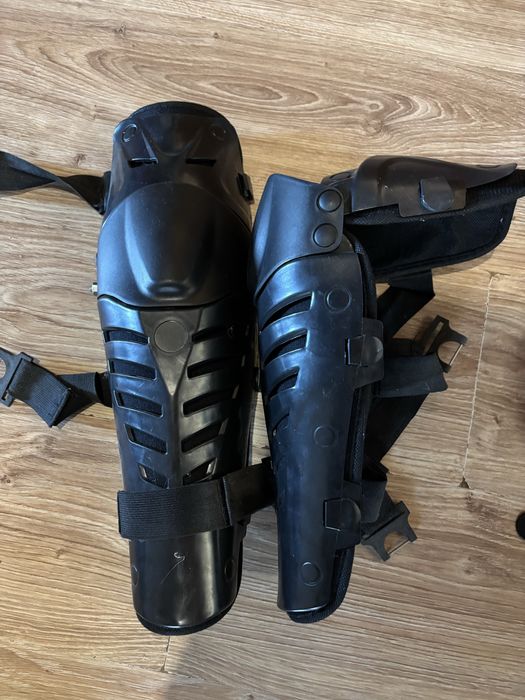 Продам ЕКІП ( черипаха наколіники і перчатки XL