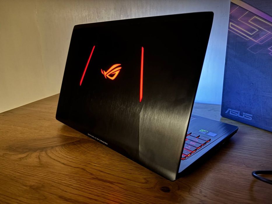 ASUS ROG Strix/Intel Core i5-7300HQ/16 GB/Graphics 2 GB/1 TB