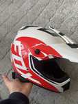 Kask fox v2 nowy