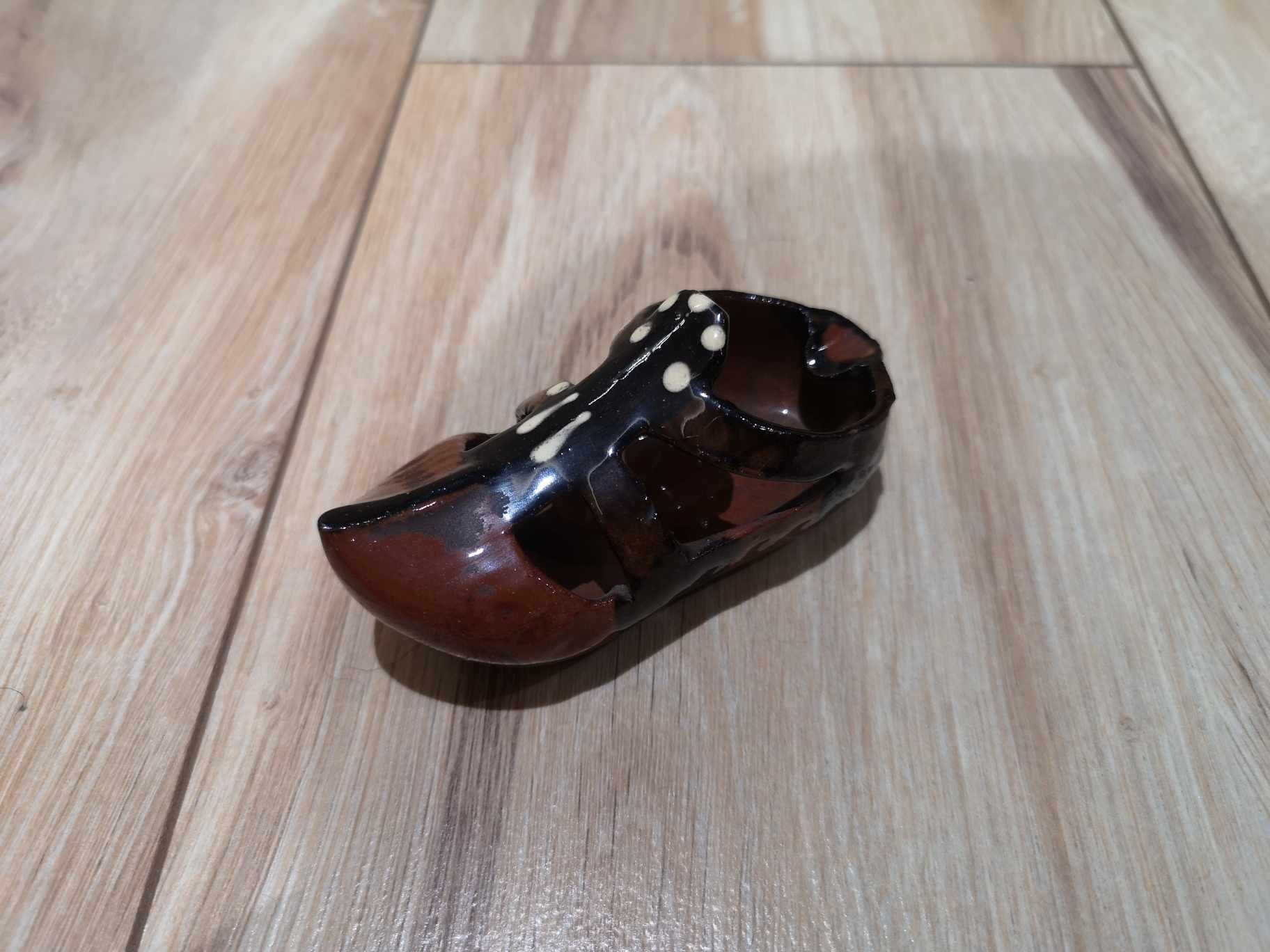 Popielniczka ceramiczna but PRL