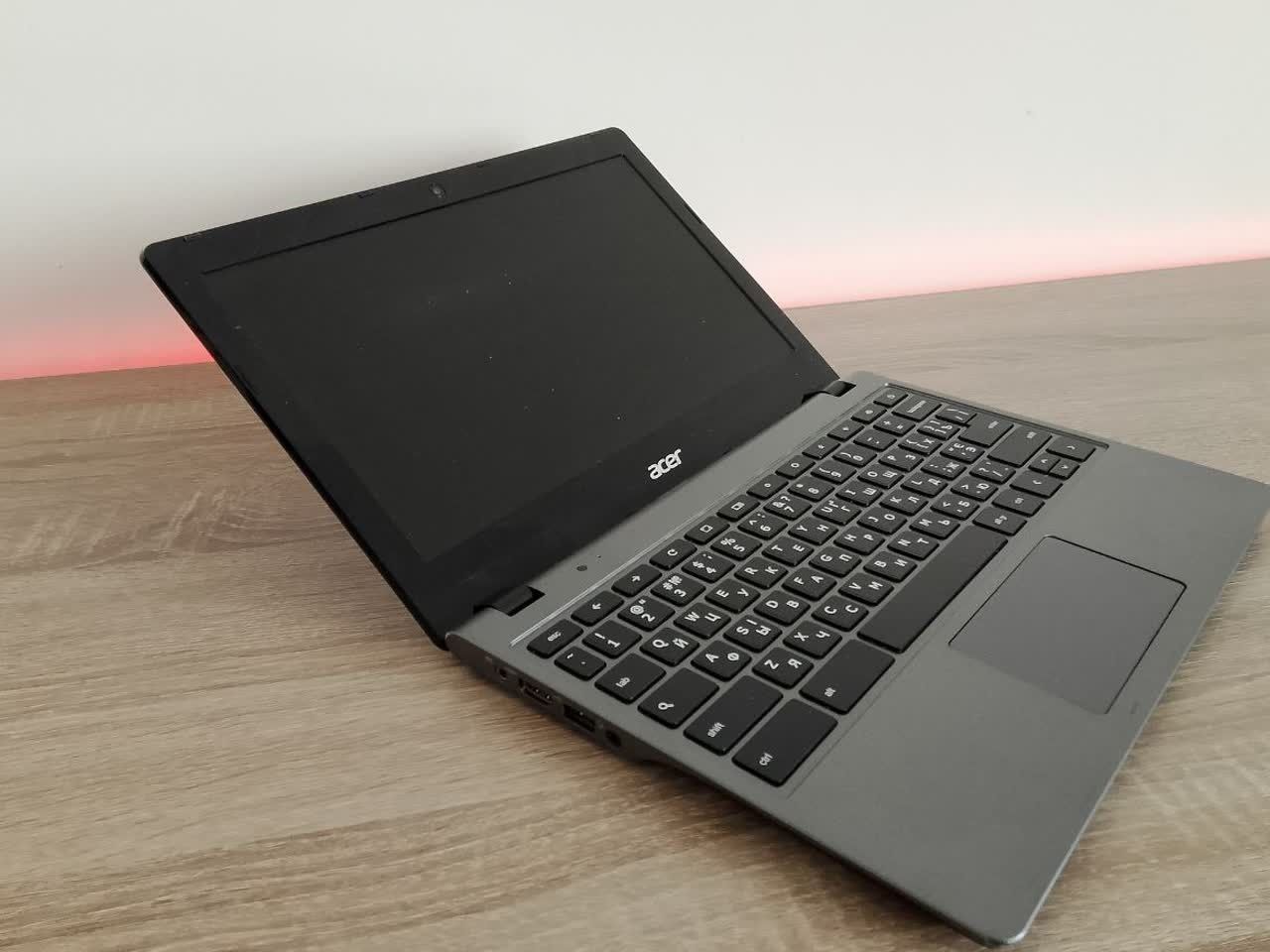 Ігровий металічний ноутбук Acer