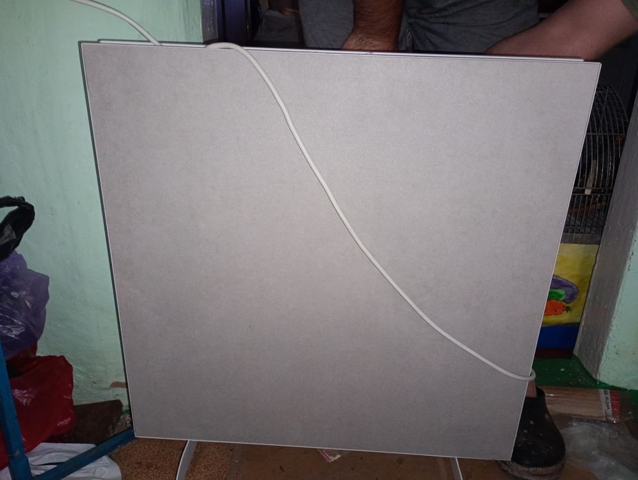 Продам електрообігрівач на ніжках