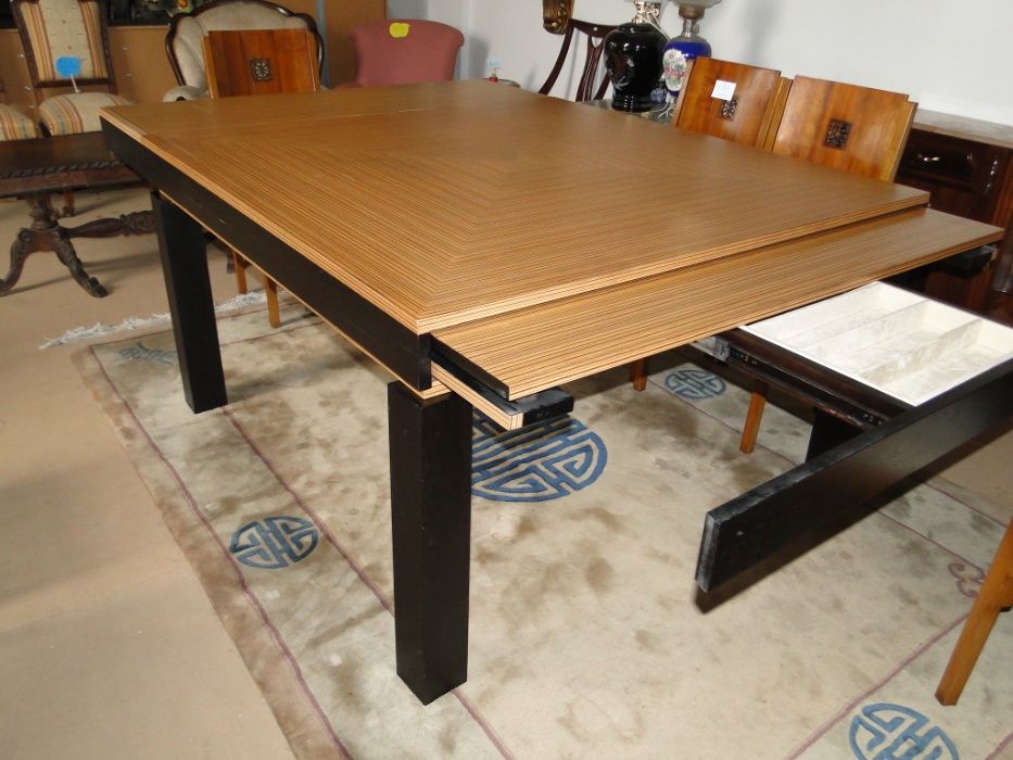 Magnifica mesa de sala ou escritório em madeira maciça - Extensível -