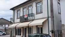 Venda de prédio com 2 pisos, Mujães. Viana do Castelo