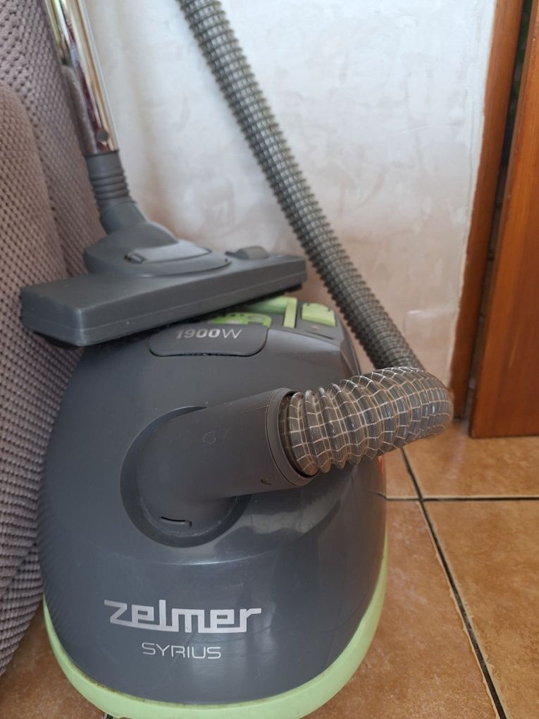 Продам пилосос ZELMER