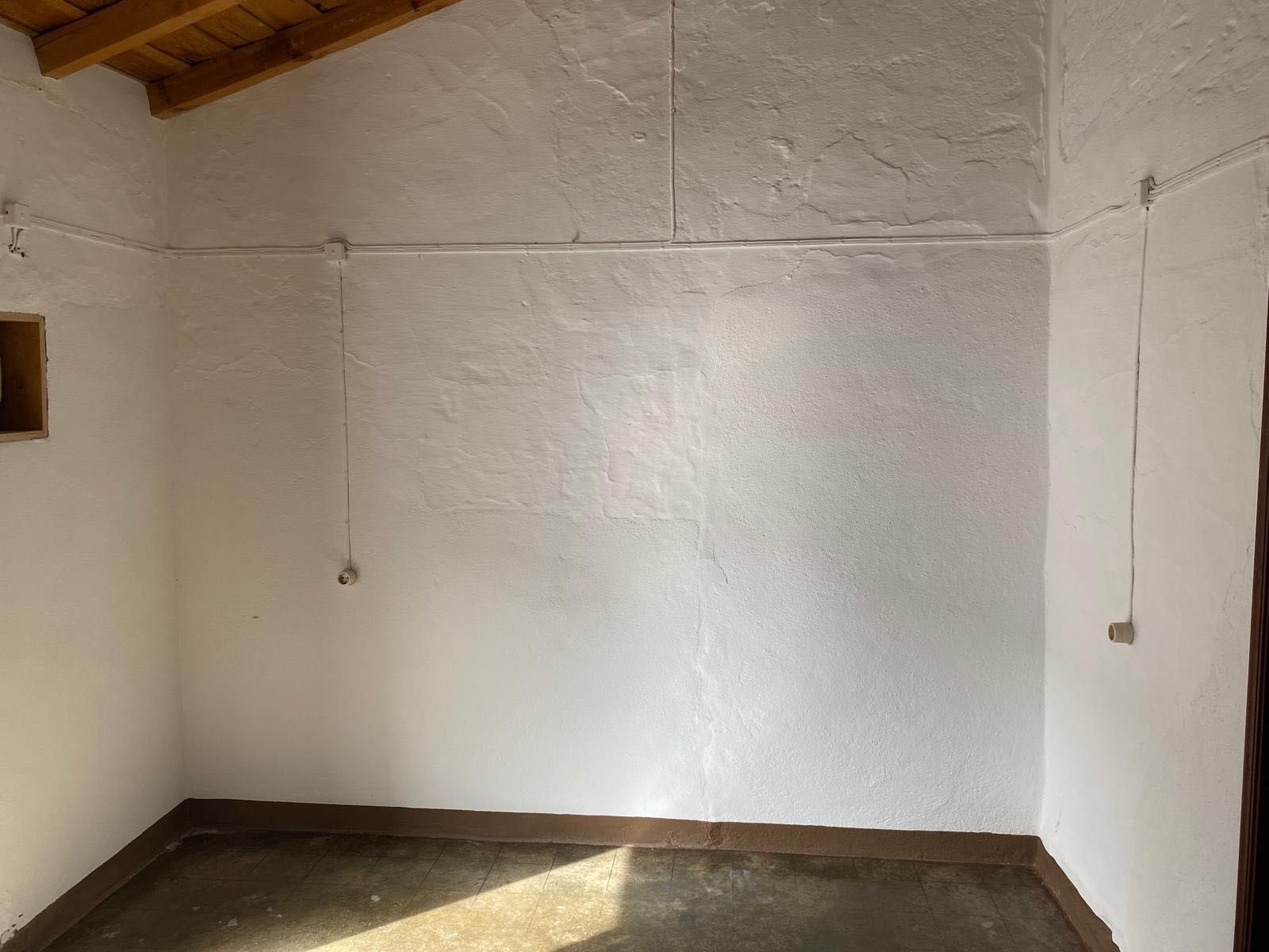 Vende-se casa na bonita aldeia ribeirinha de Campinho