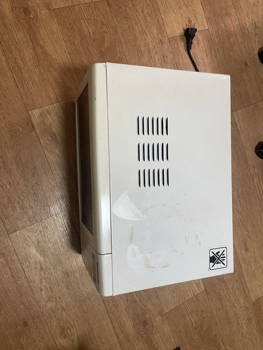 Мікрохвильовка Panasonic non-gt347w