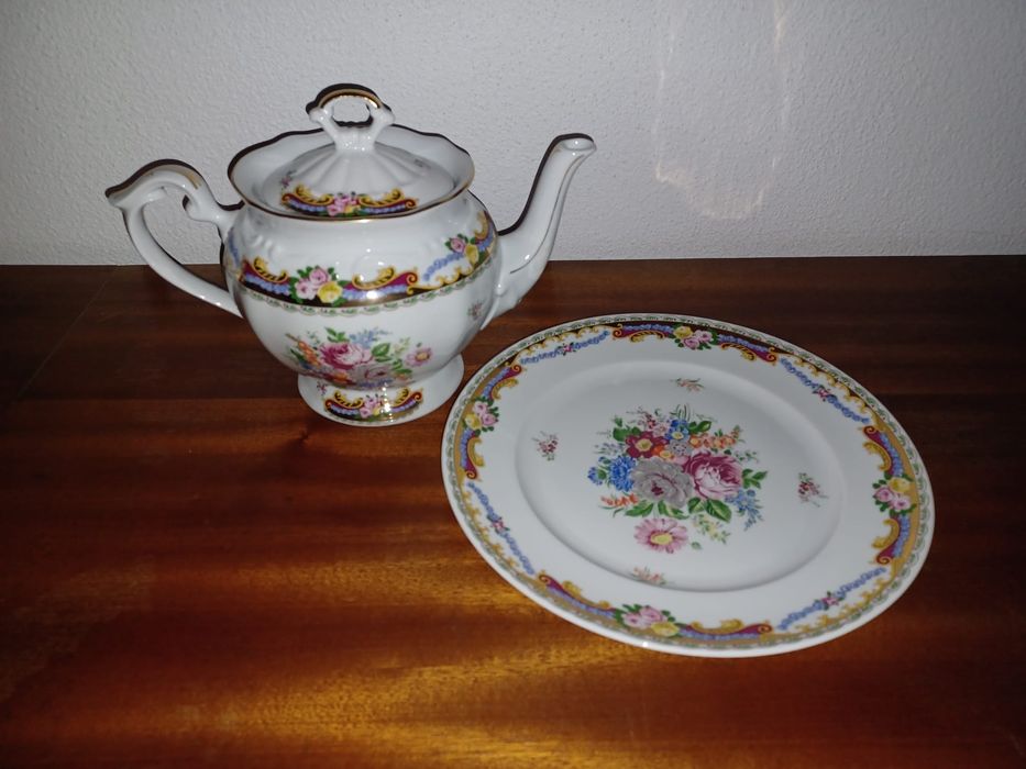 Bules de coleção em porcelana