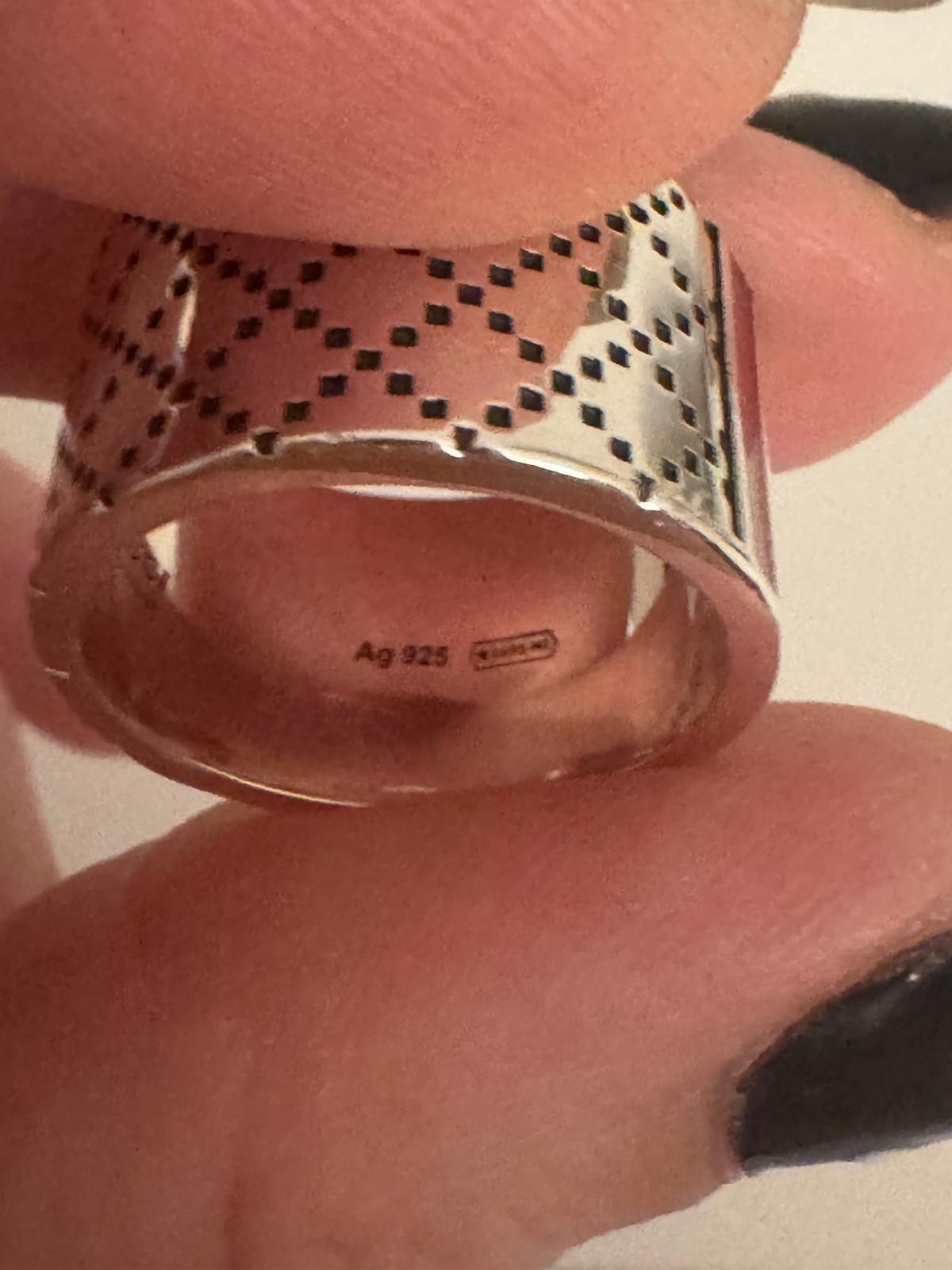Anel Gucci  elegantissimo