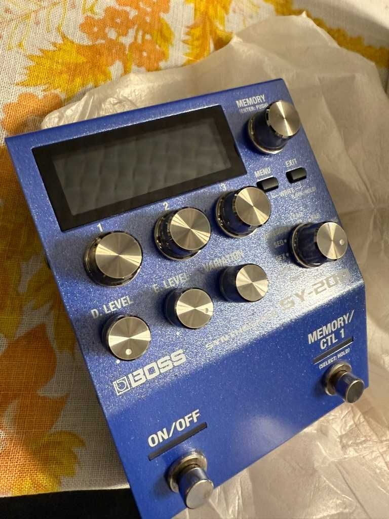 BOSS Synthetizer SY-200 - nowy