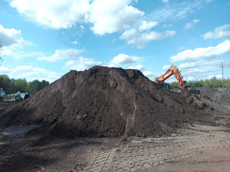 Ziemia ogrodowa z domieszką torfu, czarnoziem ,  z przesiewacza