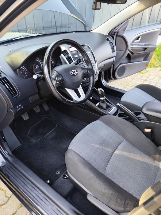 Czytaj OPIS. Salon Polska Kia Cee'd FL 1.6 126 koni  kombi - Polecam!!