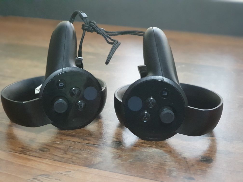 Контроллери oculus rift