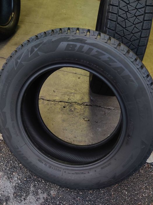 2шт. R17 225 65 шини зимові Bridgestone Blizzak DM-V2 японські липучки