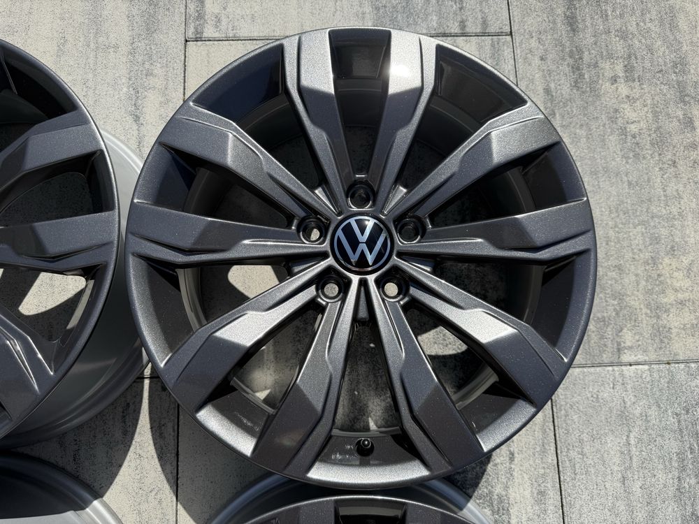 JAK NOWE Felgi Oryginalne VW 17” 7J ET45 passat caddy golf t-roc
