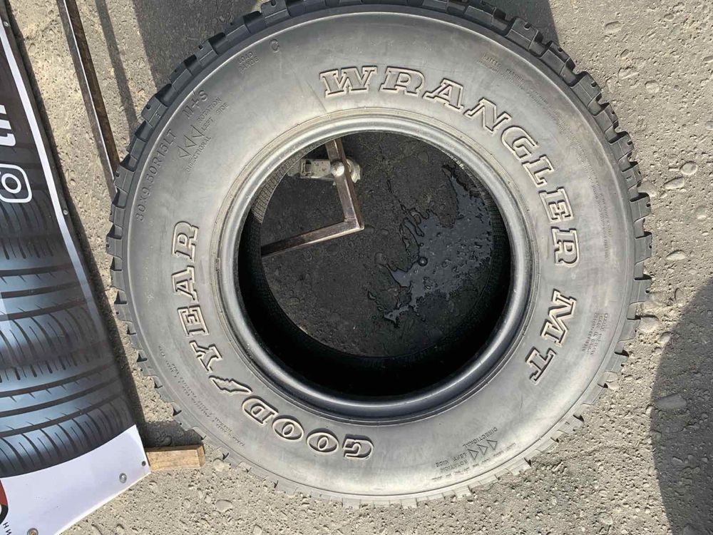 Шини 30x9.50 R15 пара Goodyear або 245 80 R15 8мм 245 80 15 всесезон