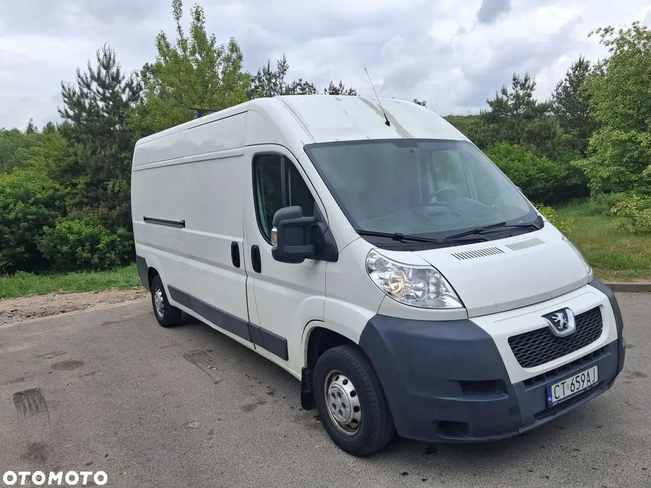 Peugeot Boxer  – niezawodny partner do pracy! Winda bezprzewodowa!