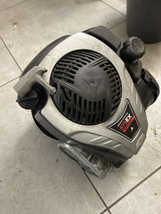 Silnik do kosiark Briggs Station 585EX jak Nowy