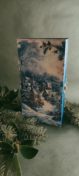 Świąteczne drewniane pudełko na banknoty