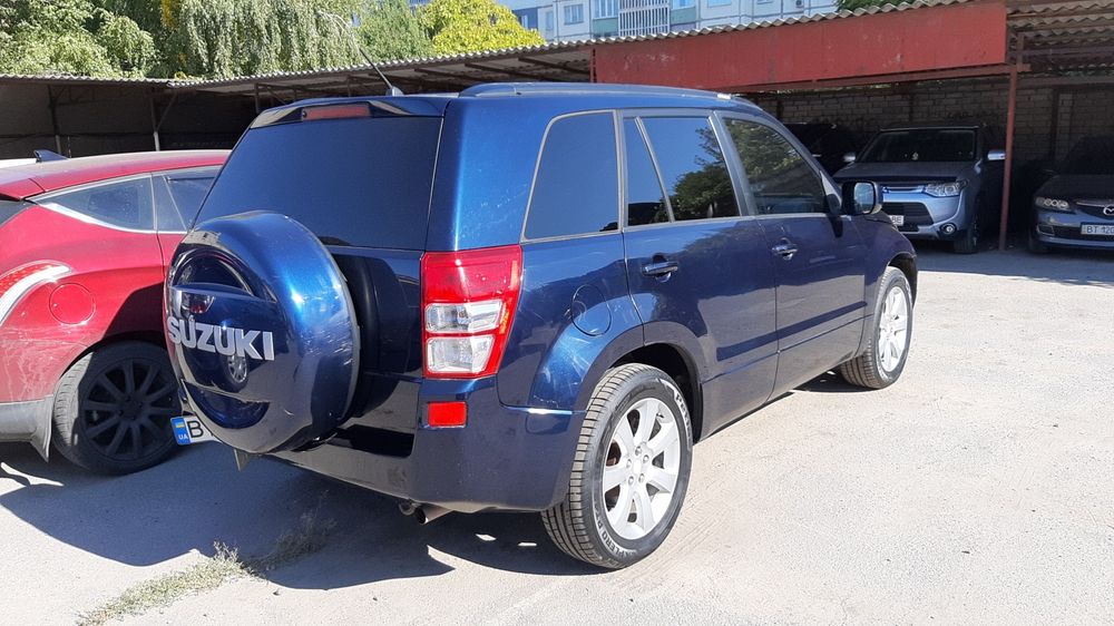 Suzuki Grand Vitara 2011, avtomat,  2.4.