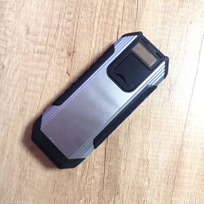 Яскравий світлодіодний ліхтарик