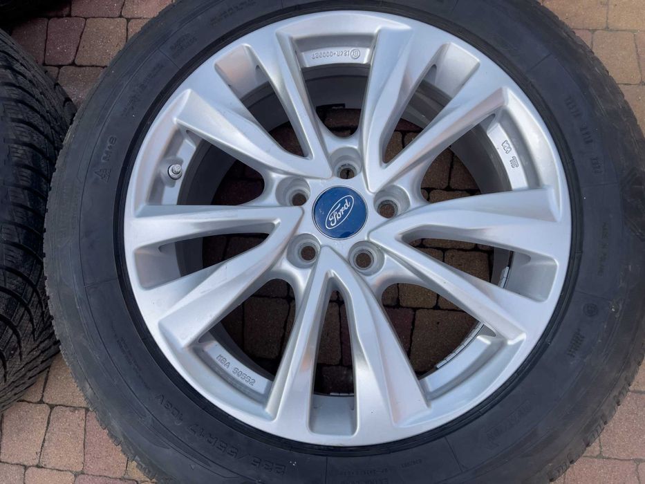 3842. Koła zimowe S-max Galaxy Kuga 5x108 235/55/17 Goodyear 8mm 2024r