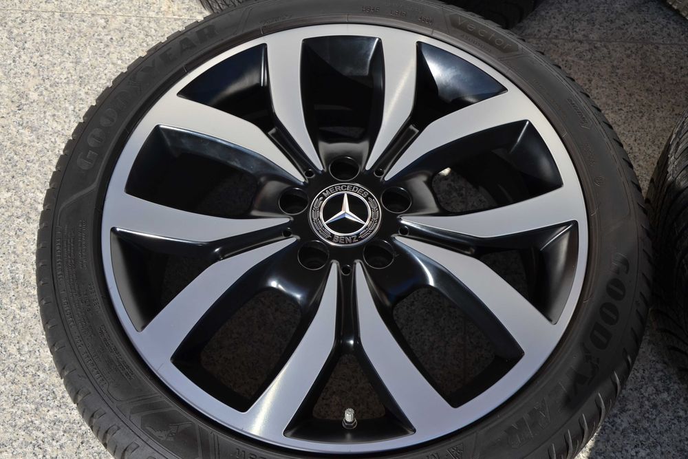 Mercedes B-Klasa W247 A-Klasa W177 Koła Zima 18" Goodyear Oryginał