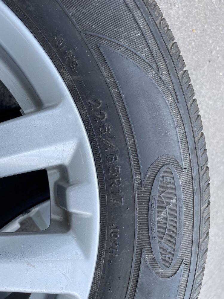 GoodYear Assurance 225/65 R17