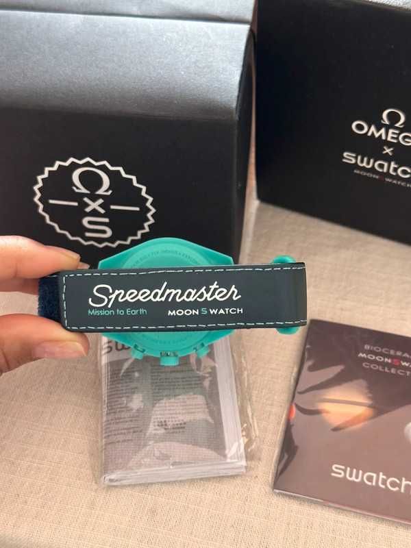 MoonSwatch Polar Lights：Omega x Swatch w Stylu Polarnym SO33L103