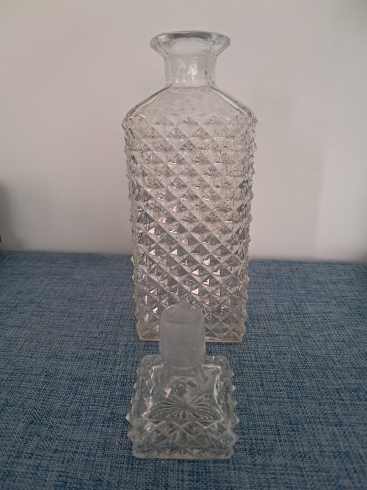 Karafka na alkohol