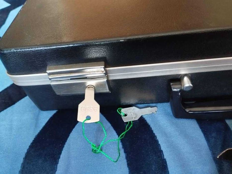 Mala de negócios em plástico vintage