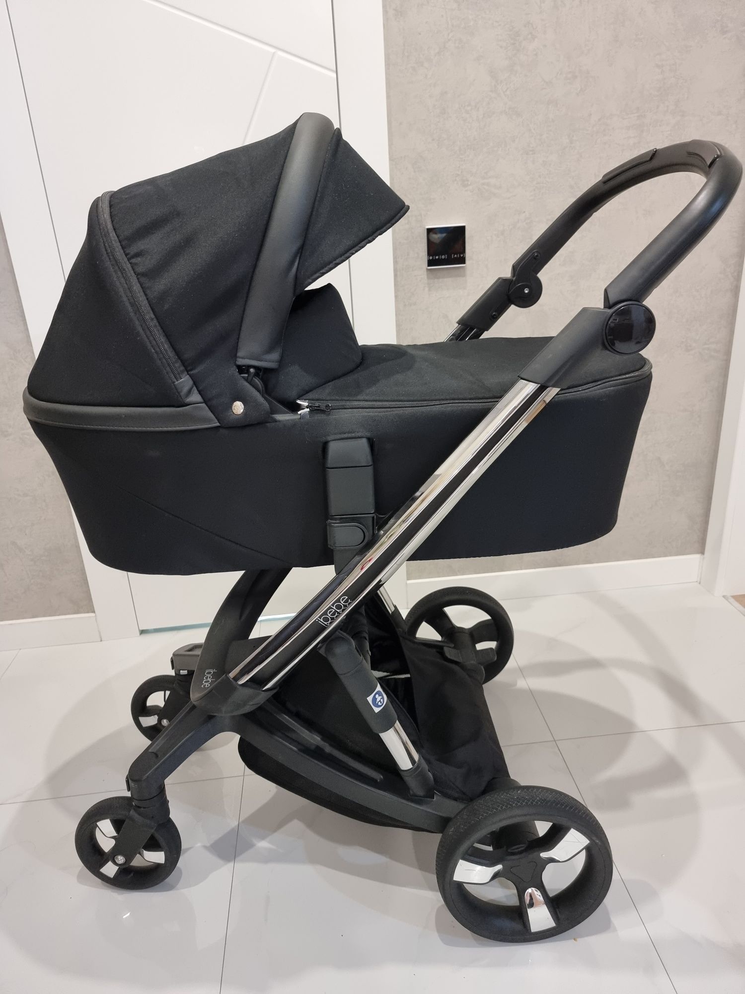 Продам чорну коляску Ibebe 2 в 1 Лише самовивіз