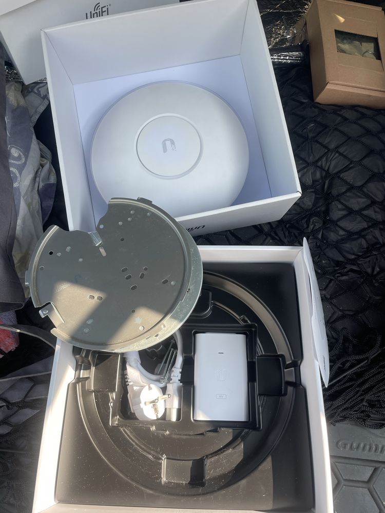 Точка доступу Wi-Fi Ubiquiti UAP-AC-HD