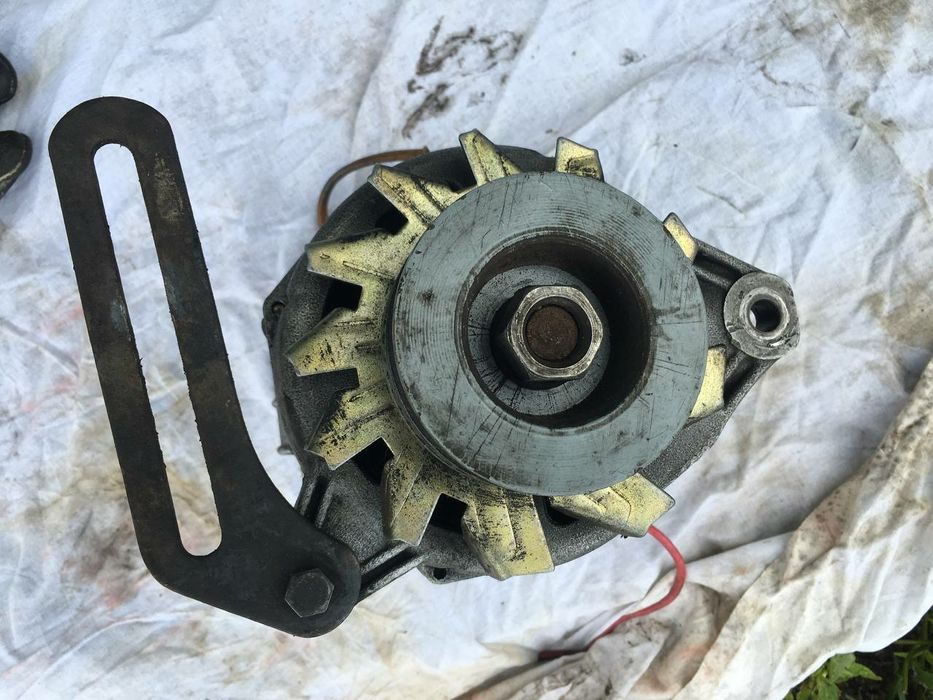 Генератор на Камаз, 28В 42А