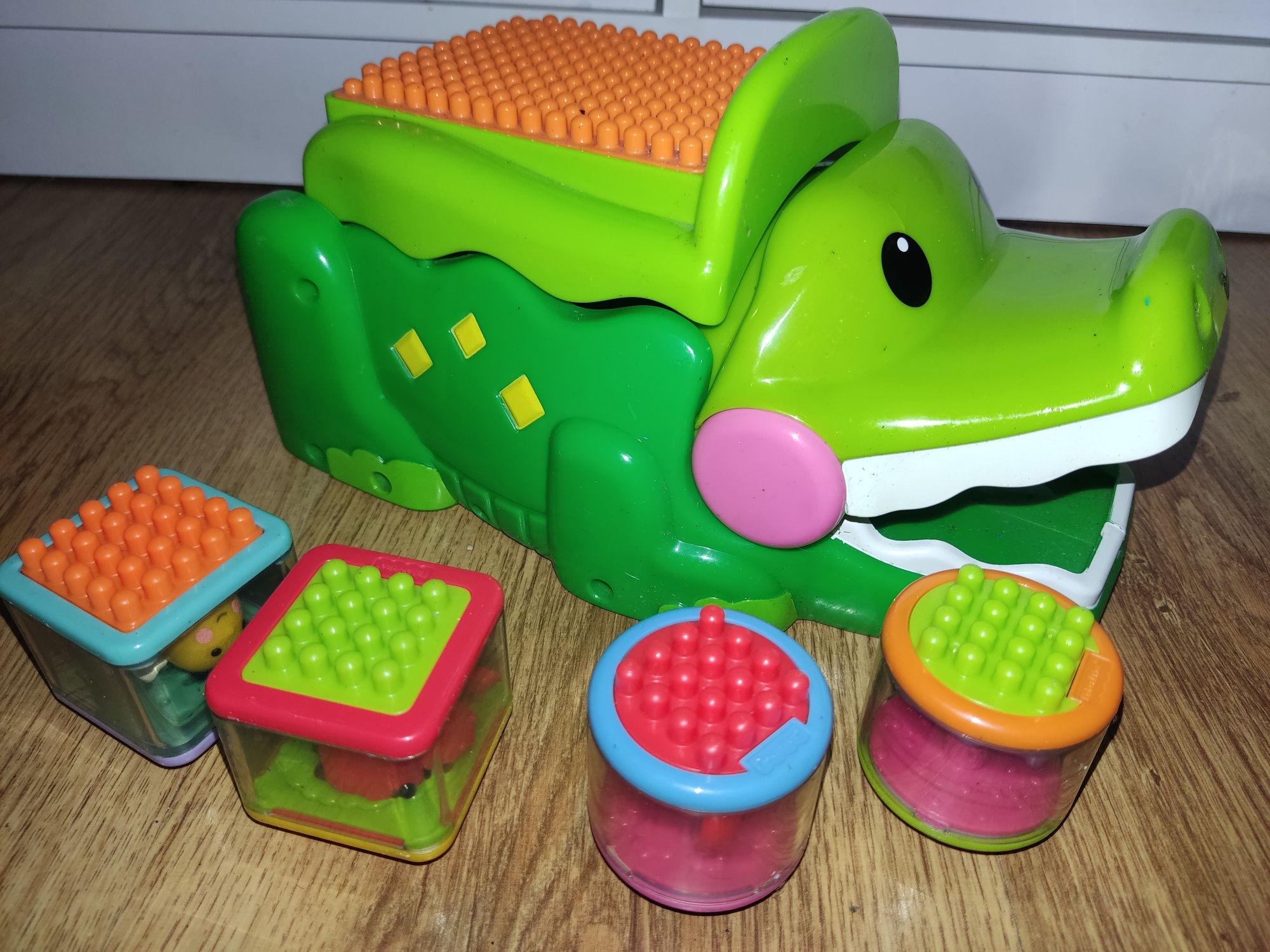 Krokodyl fisher price klocki sensoryczne