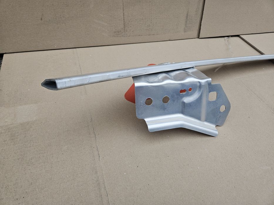 1084894-00-B Tesla model 3 сабля нижний усилитель