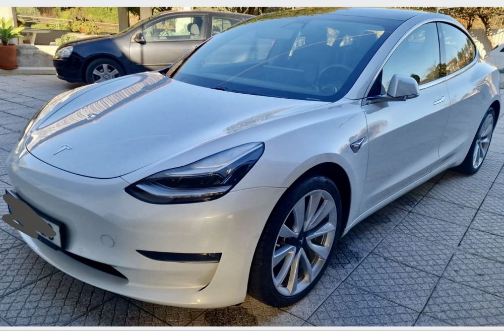 Tesla model 3 AWD Long Range Dual Motor