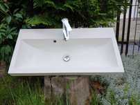 Umywalka ceramiczna 80x40 z baterią