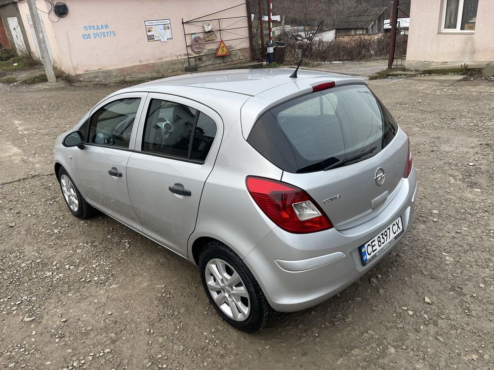 Продам  обмен Opel Corsa 1.2  бензин 5 дверный
