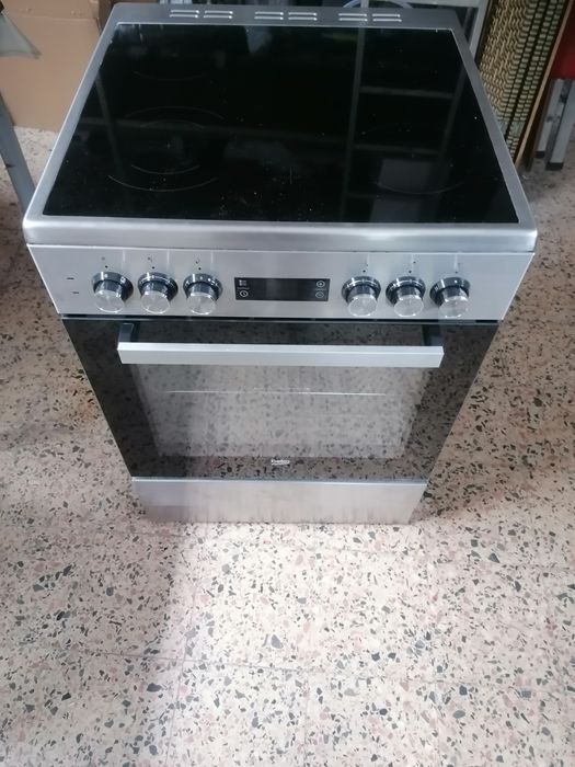 Vendo fogão com vitroceramica