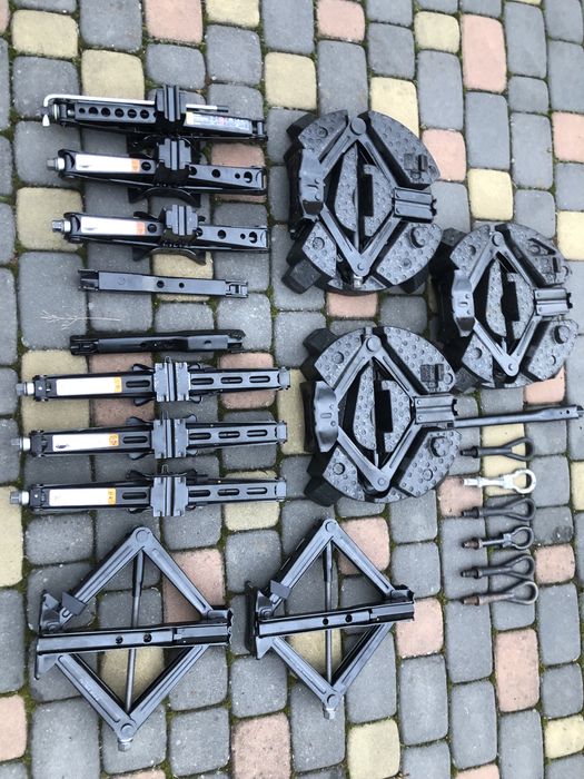 Домкрати гаки Форд Kuga,Escape,Edge,Volvo XC 60,XC90